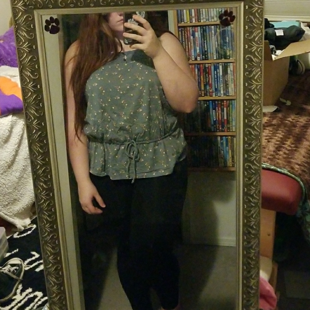 Old Navy Gray w/ flowers tank