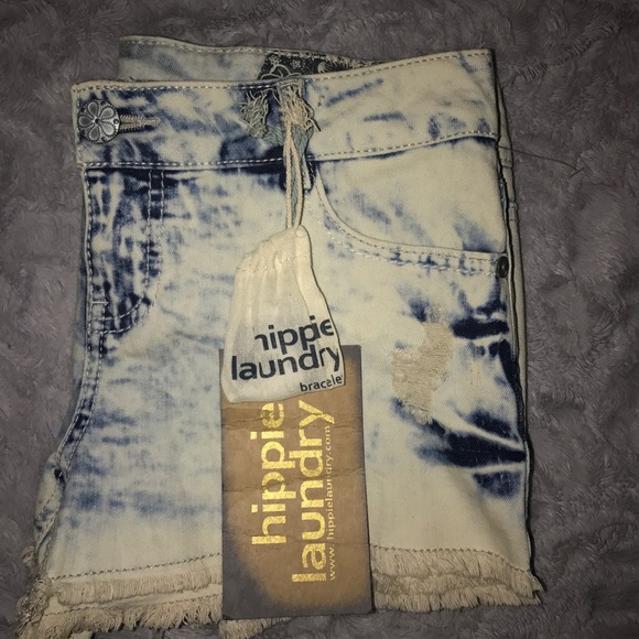 NWT Hippie Laundry Jean Shorts *ADDED GiFT* - Picture 1 of 2