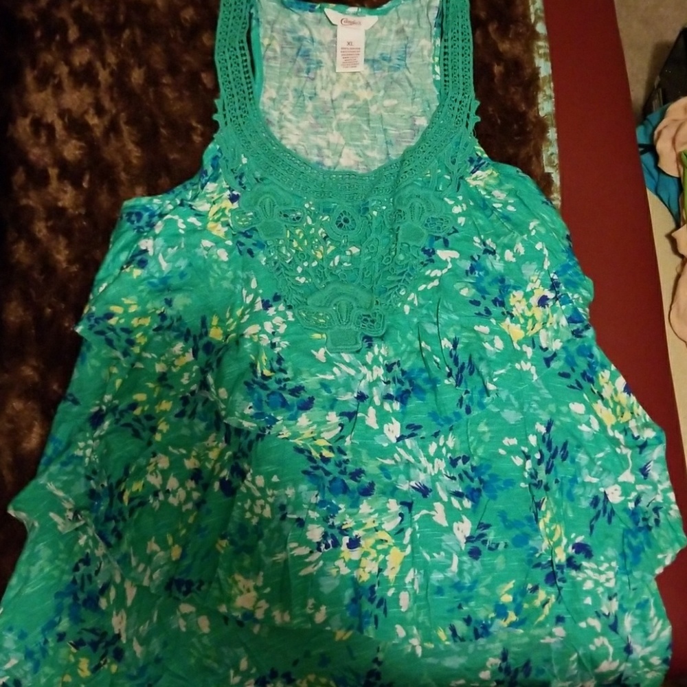 Candies ruffled tank w/lace