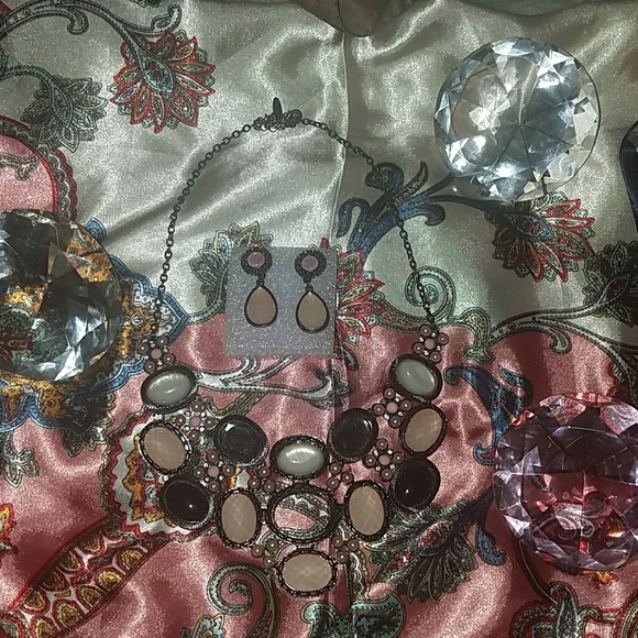 Statement necklace and Earing Combo - Picture 1 of 4