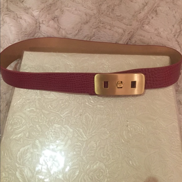 dvf belt
