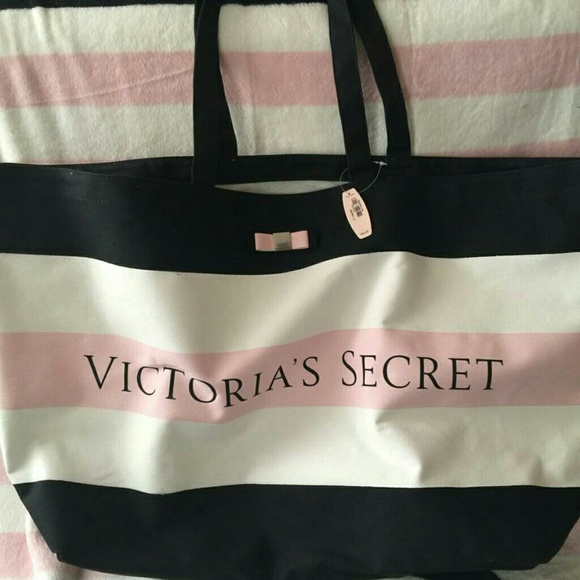 BNWT Bag & Matching Blanket - Picture 2 of 4