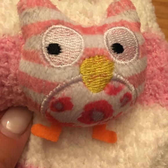 NWT fluffy socks - Picture 2 of 3