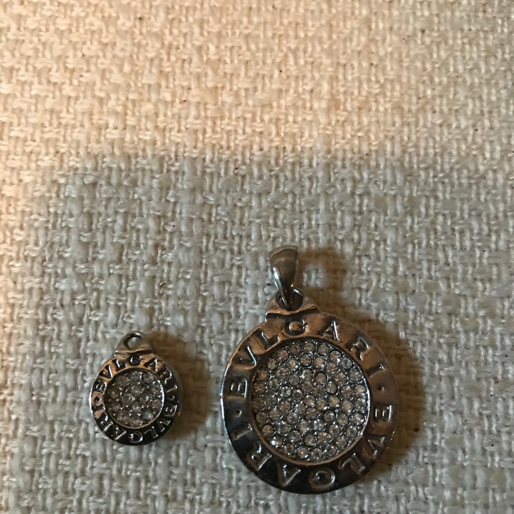 Pendant necklace