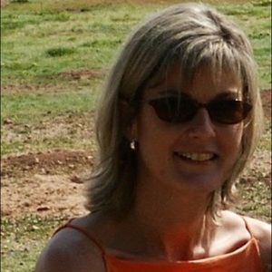 Meet your Posher, Stacy