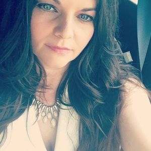 Meet your Posher, Leslie