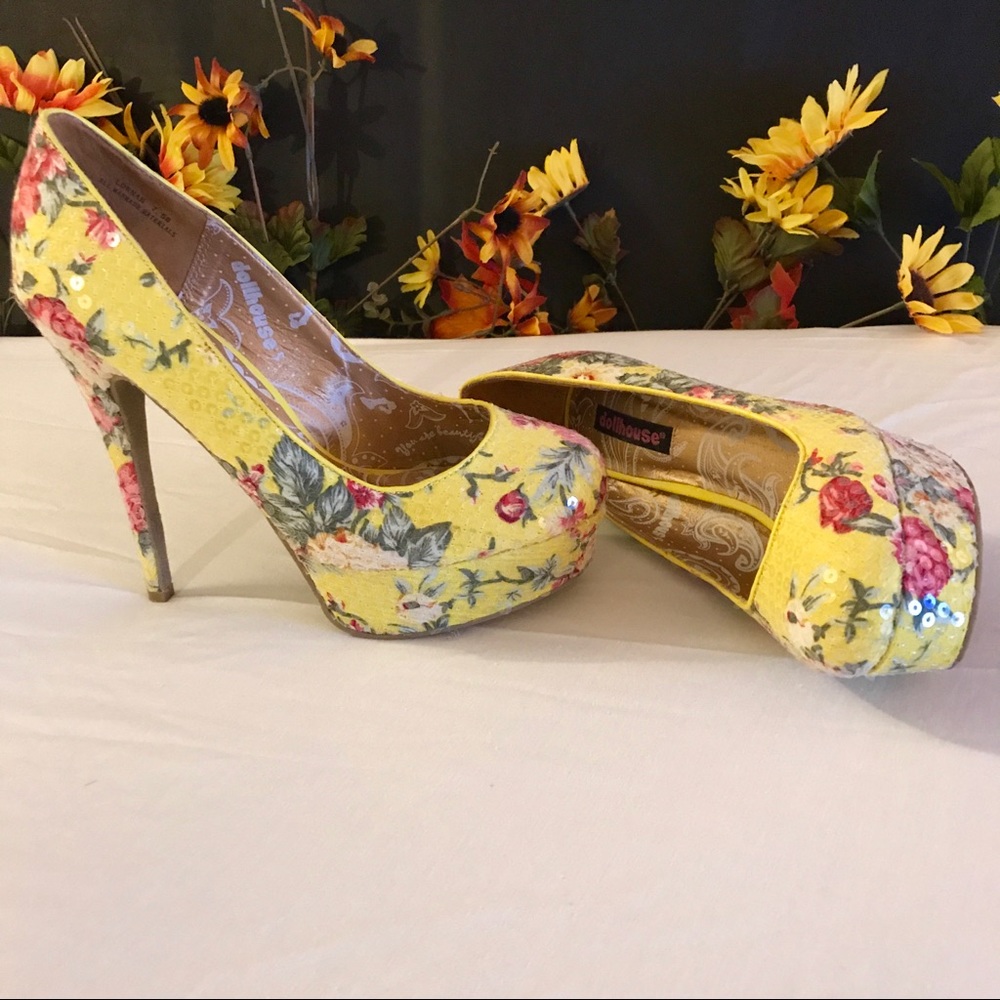 Yellow party heels