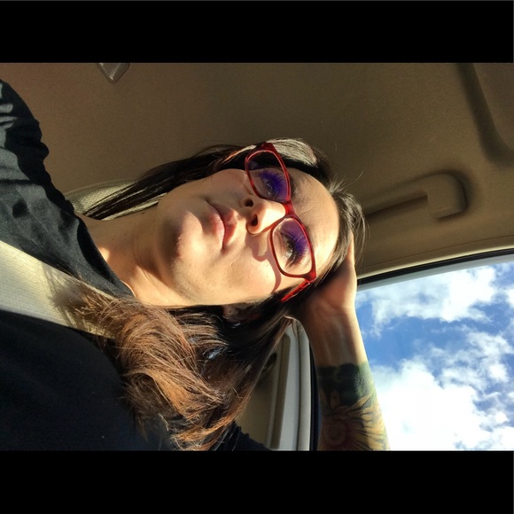Meet your Posher, Amy - Picture 1 of 1
