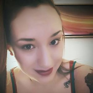 Meet your Posher, Cassandra