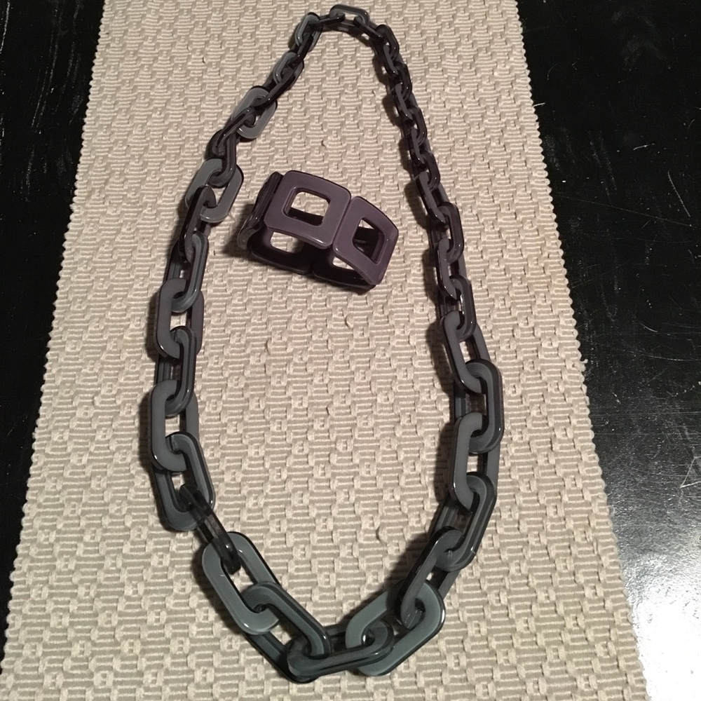 large link necklace & stretch cuff bracelet