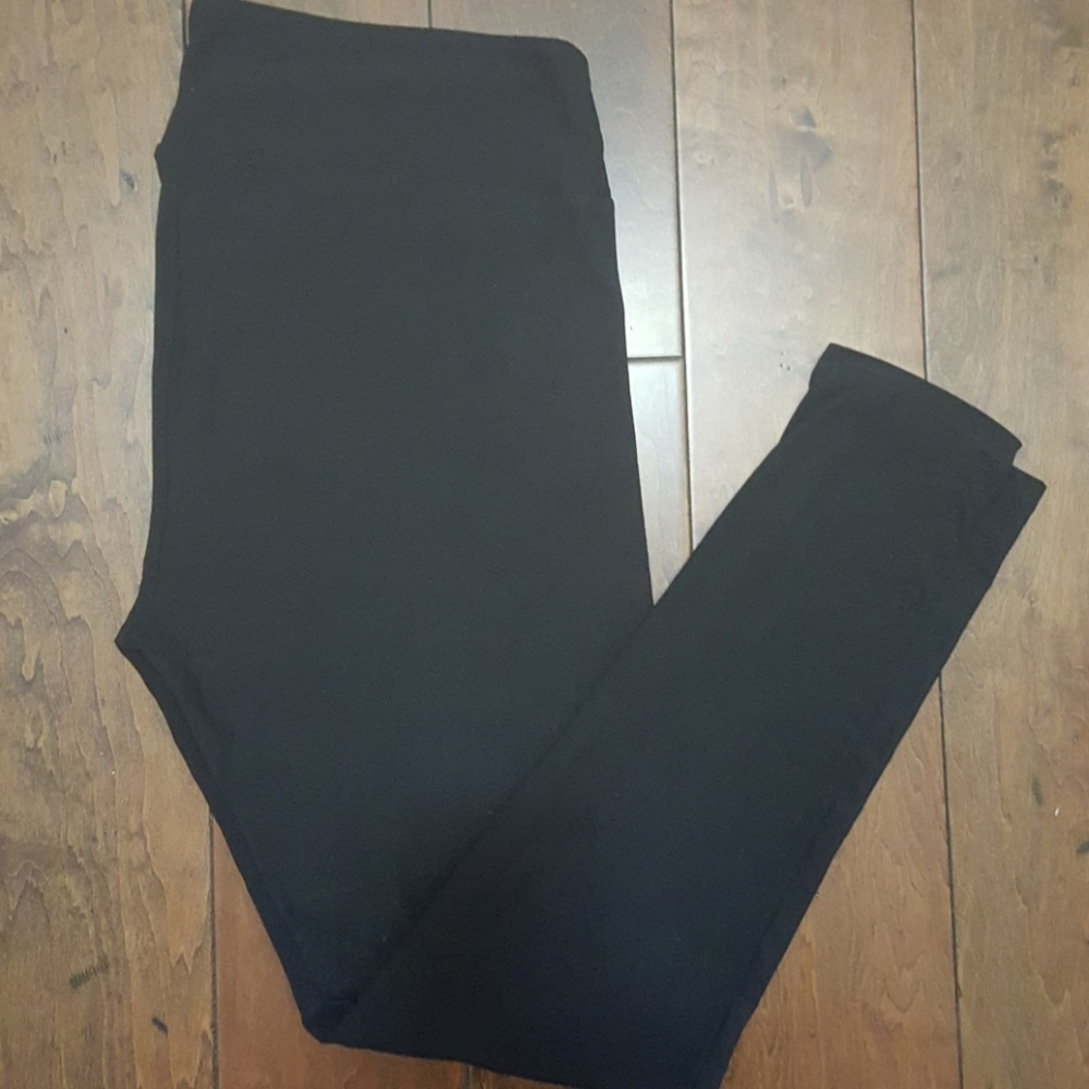 LulaRoe TC leggings Solid Black NWOT
