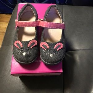 Size 6 grey textile Mary Jane girl shoes