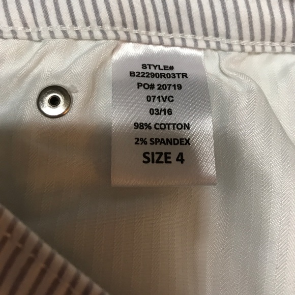 !IT. Ankle Pants / NWOT - Picture 7 of 8