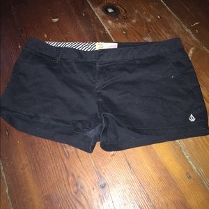 🎉2 for$15🎉Black volcom shorts