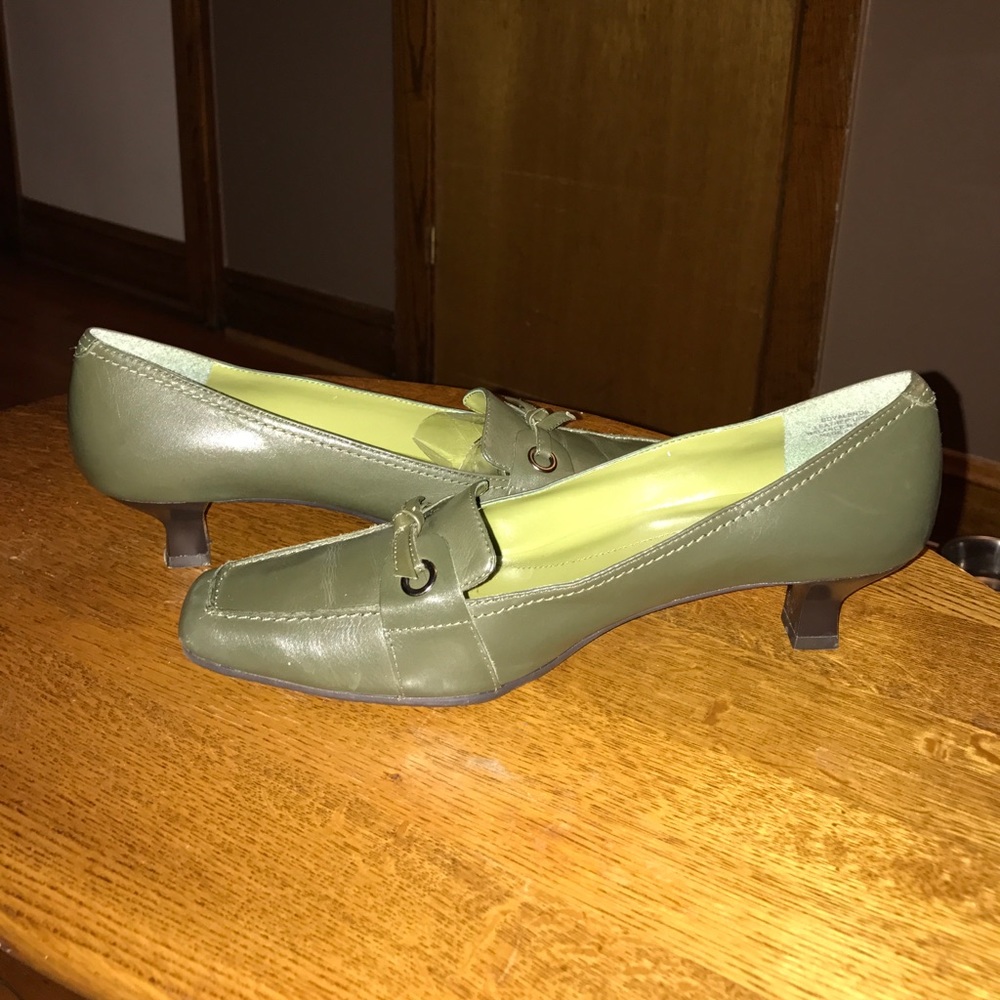 Final Sale Bandolino