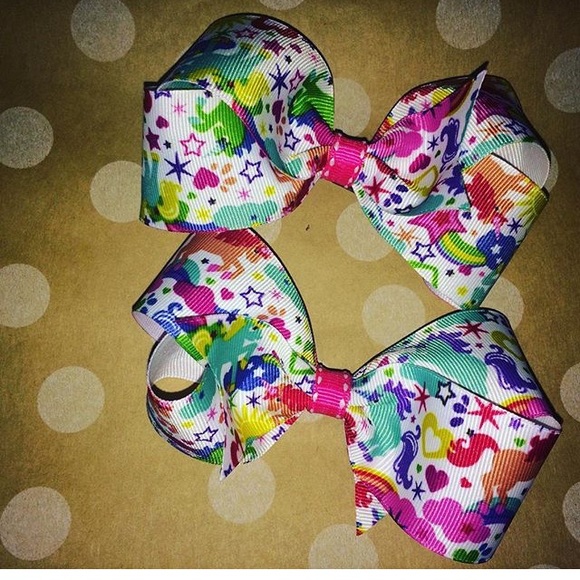 Girls hair accessories - Picture 1 of 1