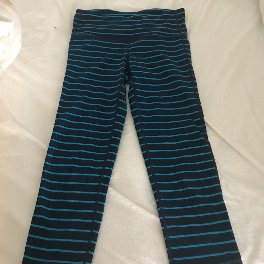 Athleta striped Capri - Picture 2 of 4