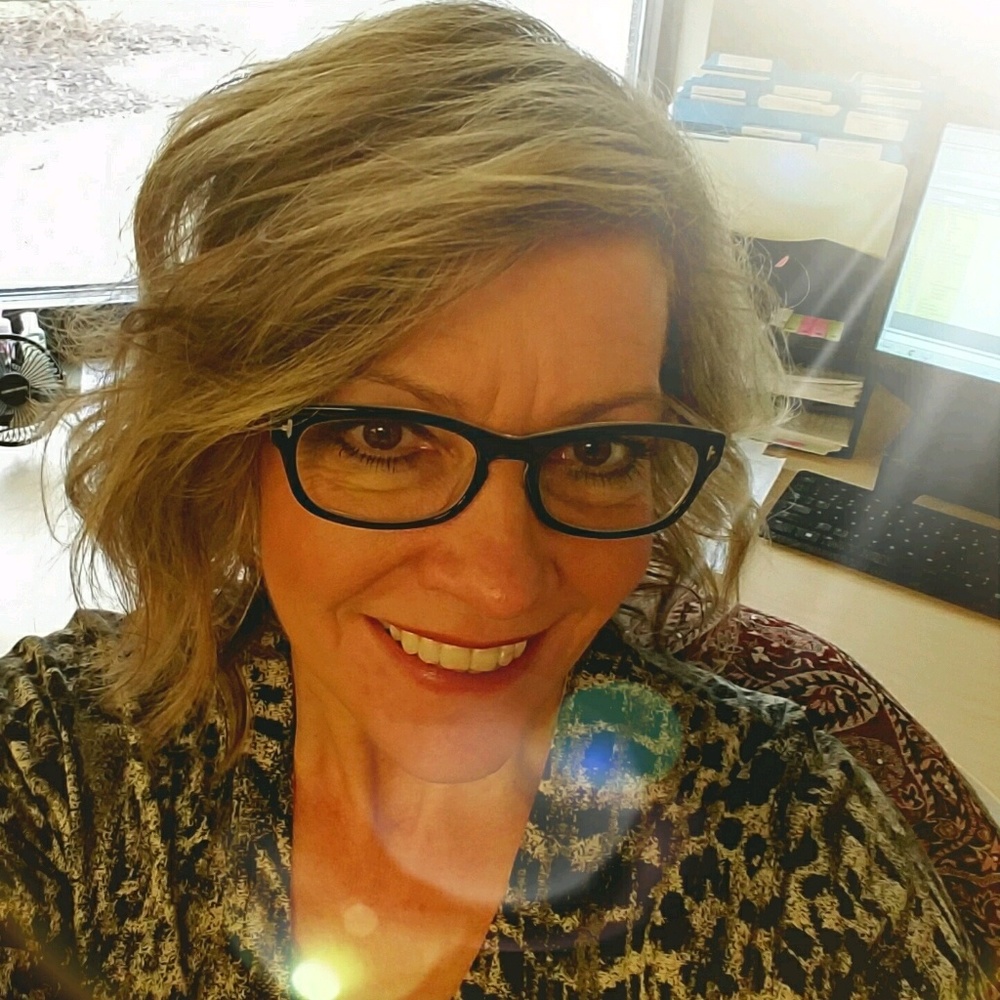 Meet your Posher, Demetria