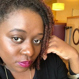 Meet your Posher, Aly