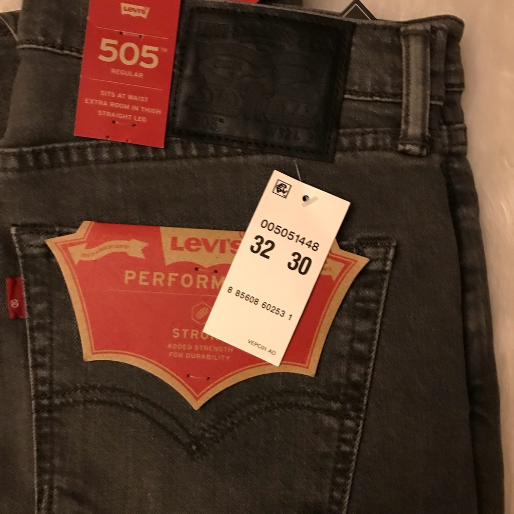 NWT Levi’s lightly distressed grey 32/30 - Picture 8 of 8