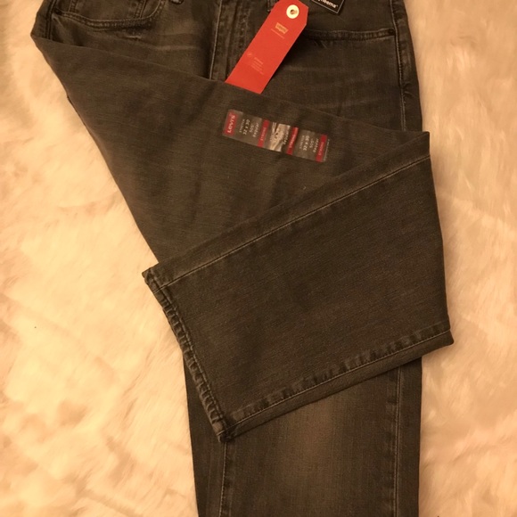 NWT Levi’s lightly distressed grey 32/30 - Picture 6 of 8