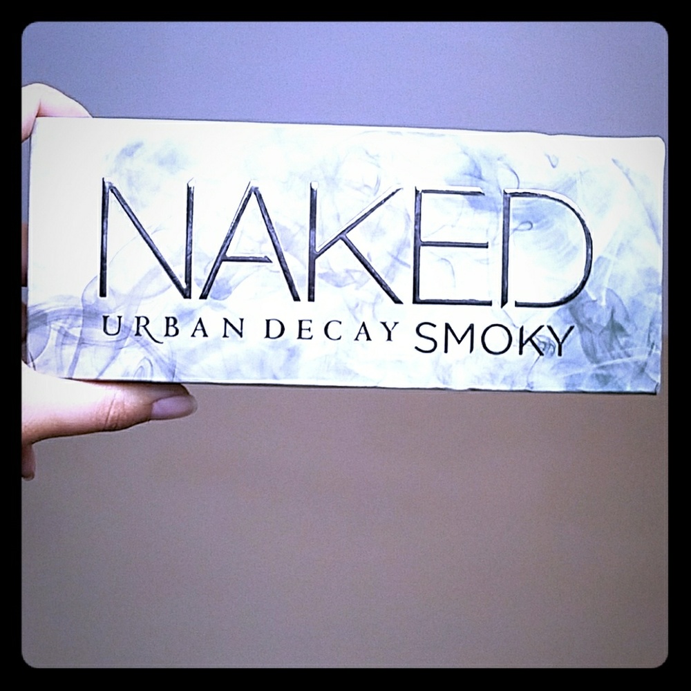 Urban Decay Naked Smoky Eyeshadow Palette