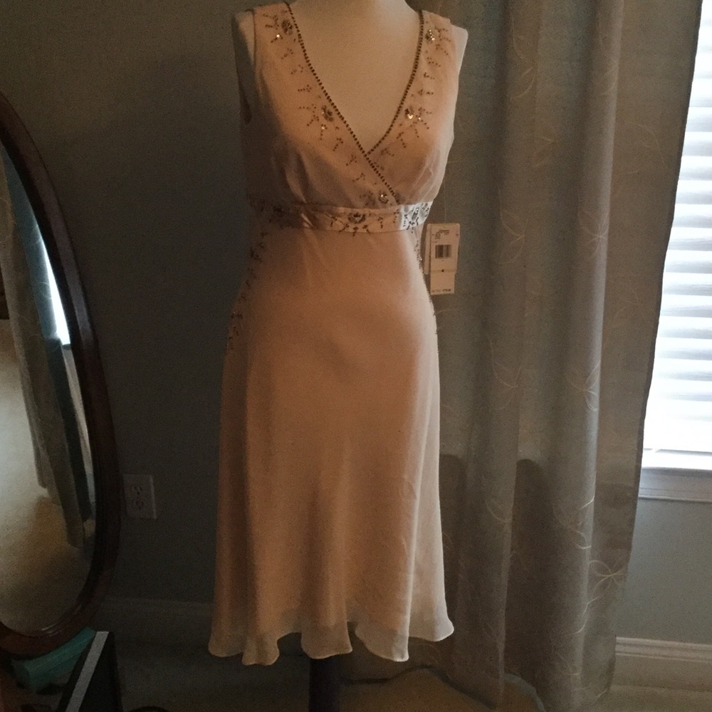 ***NEW WITH TAGS*** Formal Dress