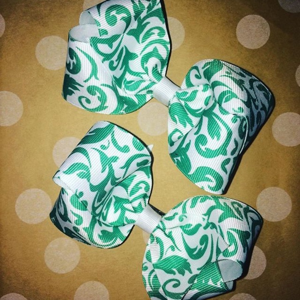 Girls hair accessories