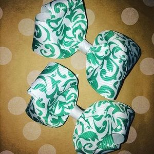 Girls hair accessories