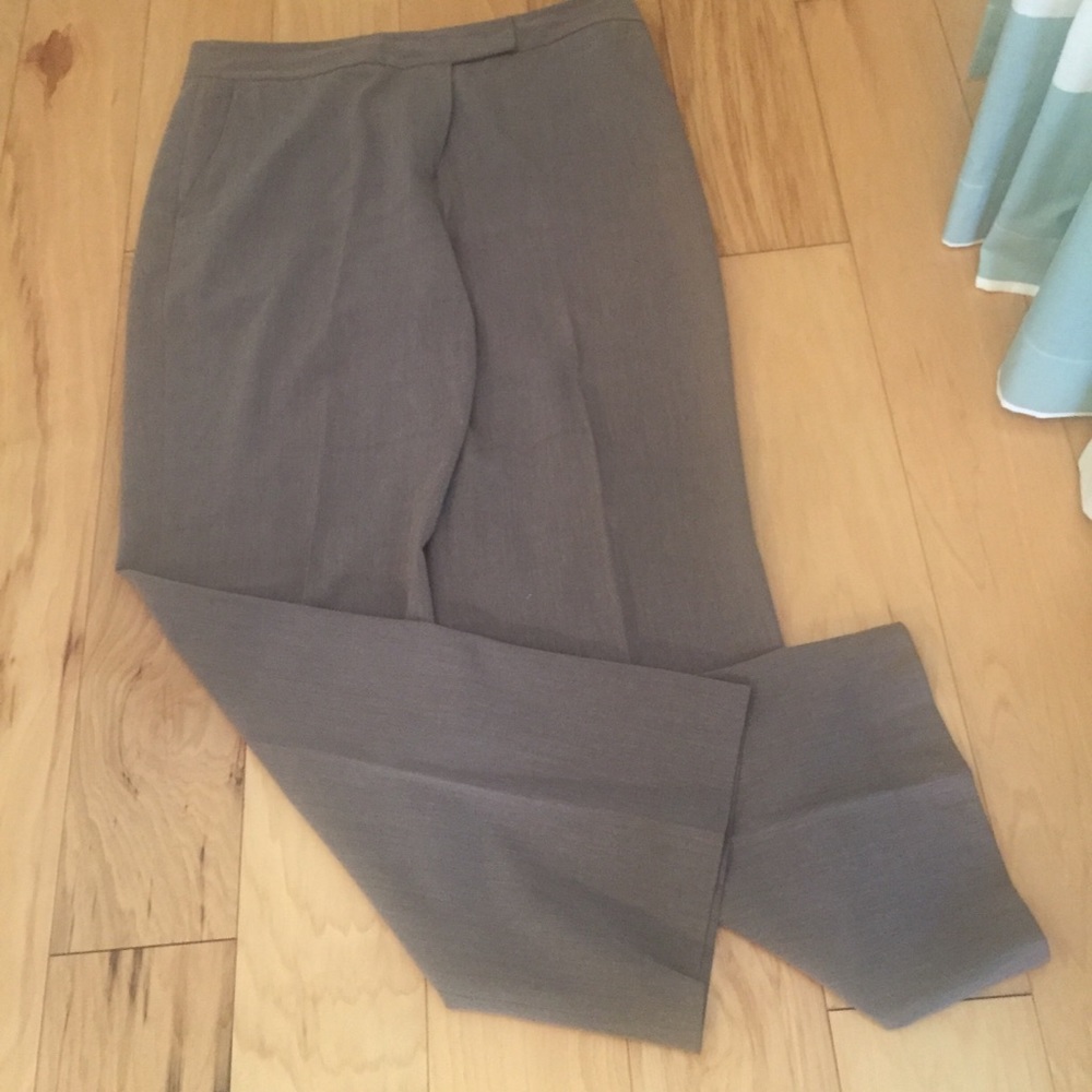 ❣️Closet Clean Out ❣️Madison Studio Tan Slacks 12