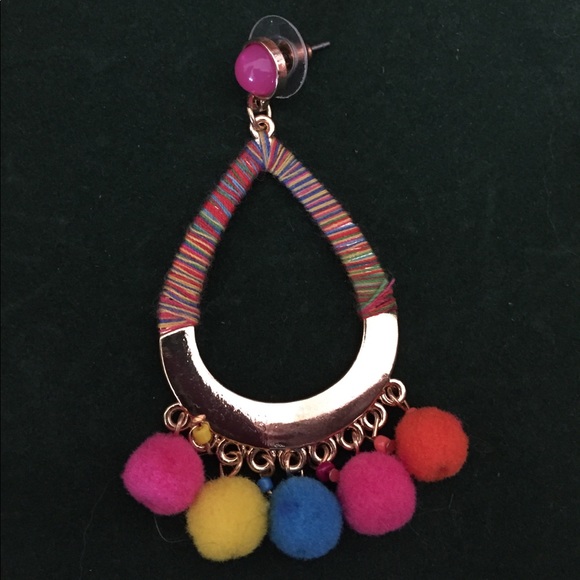 🌴 Colorful Earrings 🌴 - Picture 2 of 3