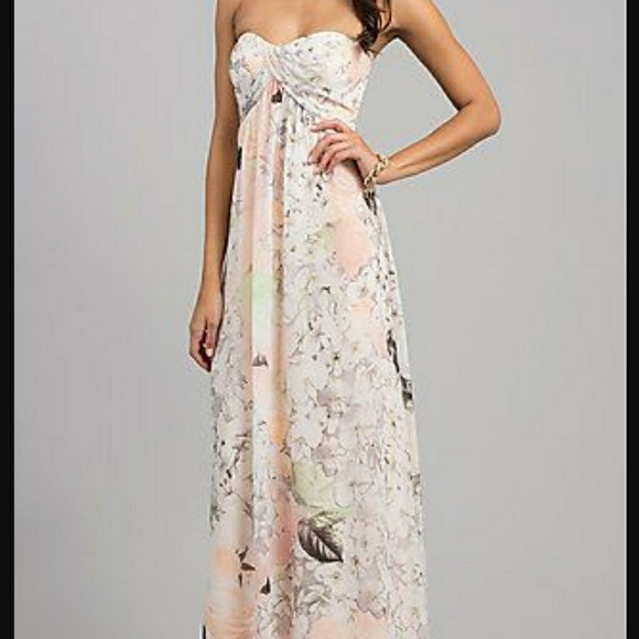 Jessica Simpson Dresses & Skirts - Jessica Simpson formal dress