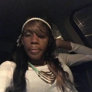 Meet your Posher, Lakisha