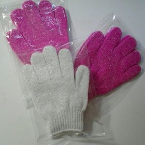Exfoliating scrub mitts