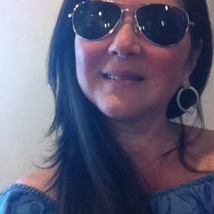 Meet your Posher, Myrna