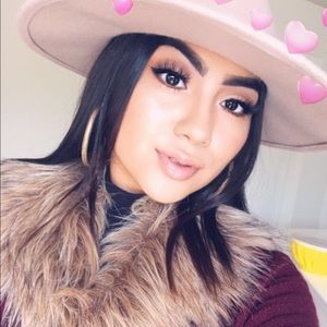 Meet your Posher, Kimberly