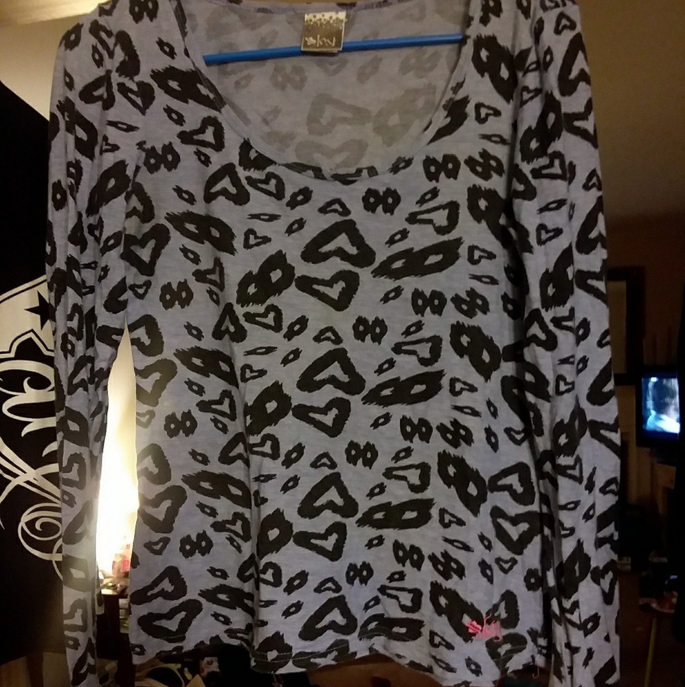 Lost brand shirt