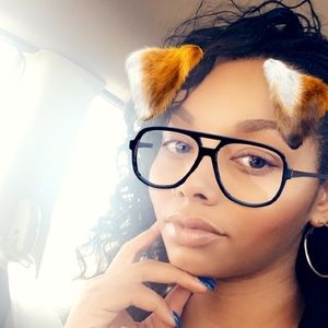 Meet your Posher, Melanie