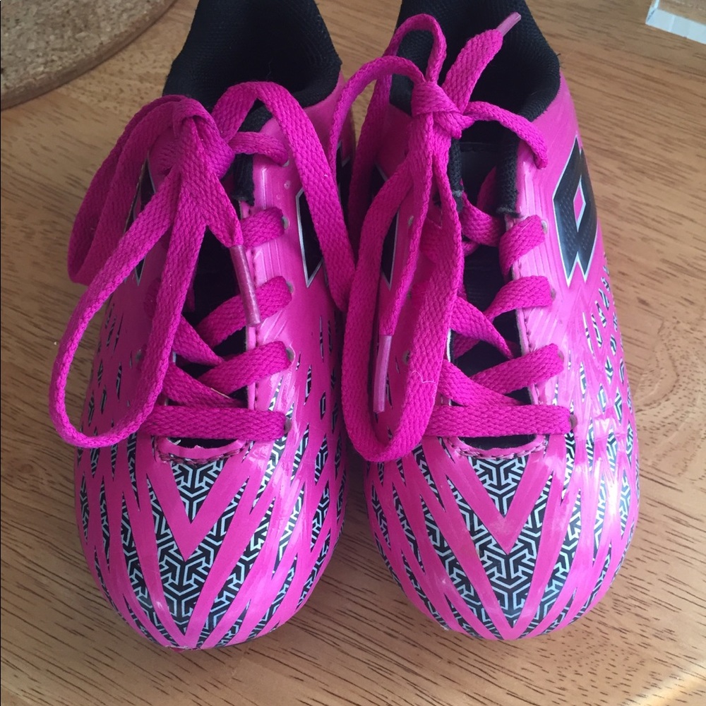 Girls Hot Pink Cleats
