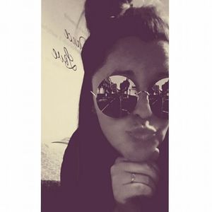 Meet your Posher, Karesa