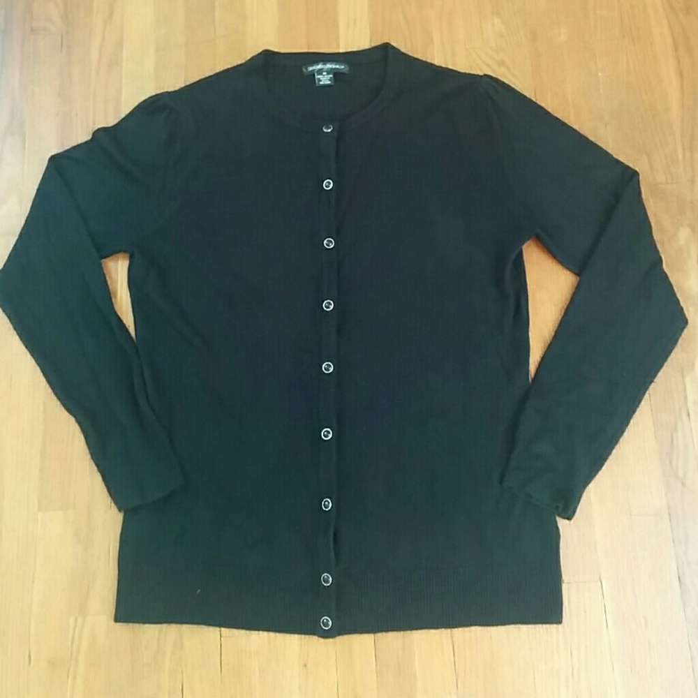 BLACK CARDIGAN SIZE MEDIUM