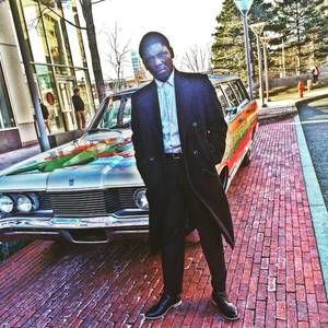 Meet your Posher, Mikael abbey