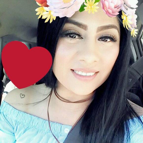 Meet your Posher, Cynthia - Picture 1 of 1