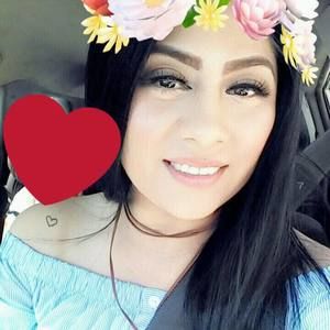 Meet your Posher, Cynthia