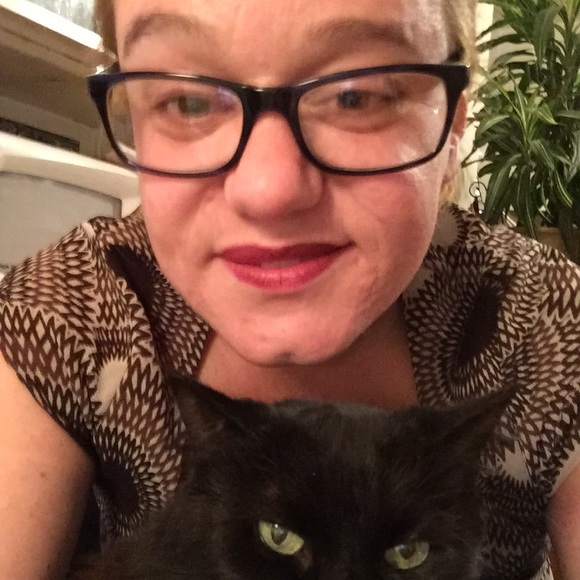 Meet your Posher, Aria - Picture 2 of 2