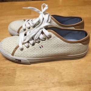 Tommy Hilfiger sneakers size 8.5 new