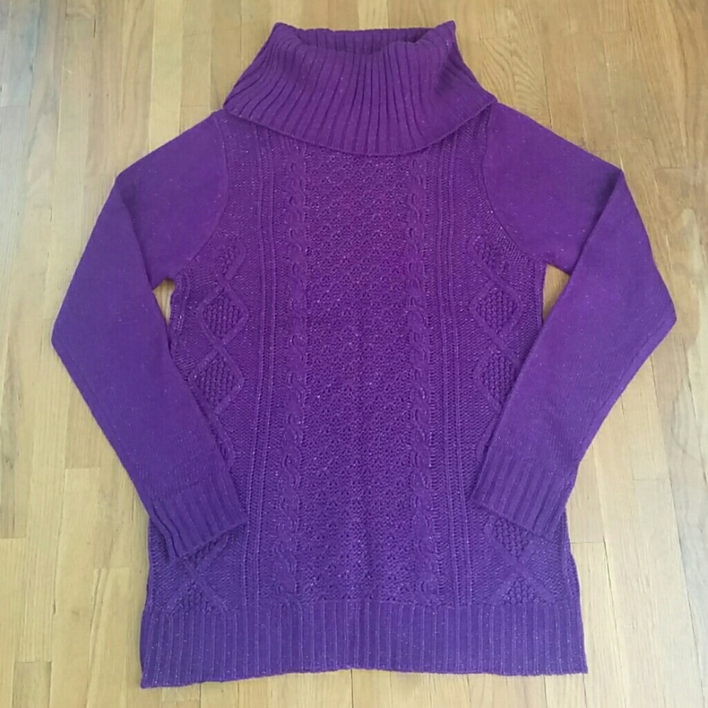 NW TAGS NEW YORK & COMPANY PURPLE SWEATER
