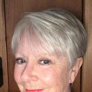 Meet your Posher, Kay