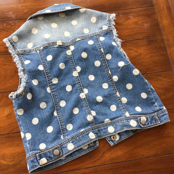 ADORABLE BLUE JEAN VEST. EUC SMALL - Picture 3 of 4
