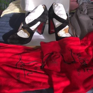 Christian Louboutin"Miss Ellen" 
🍅 BOTTOMS